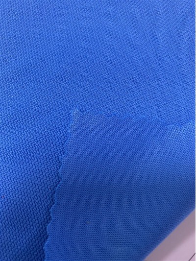 DG-PF WA11-1 100D全絲珠地 紗支：100D  幅寬：185CM 克重：180GSM 成份：100Polyester  吸濕排汗 側面照